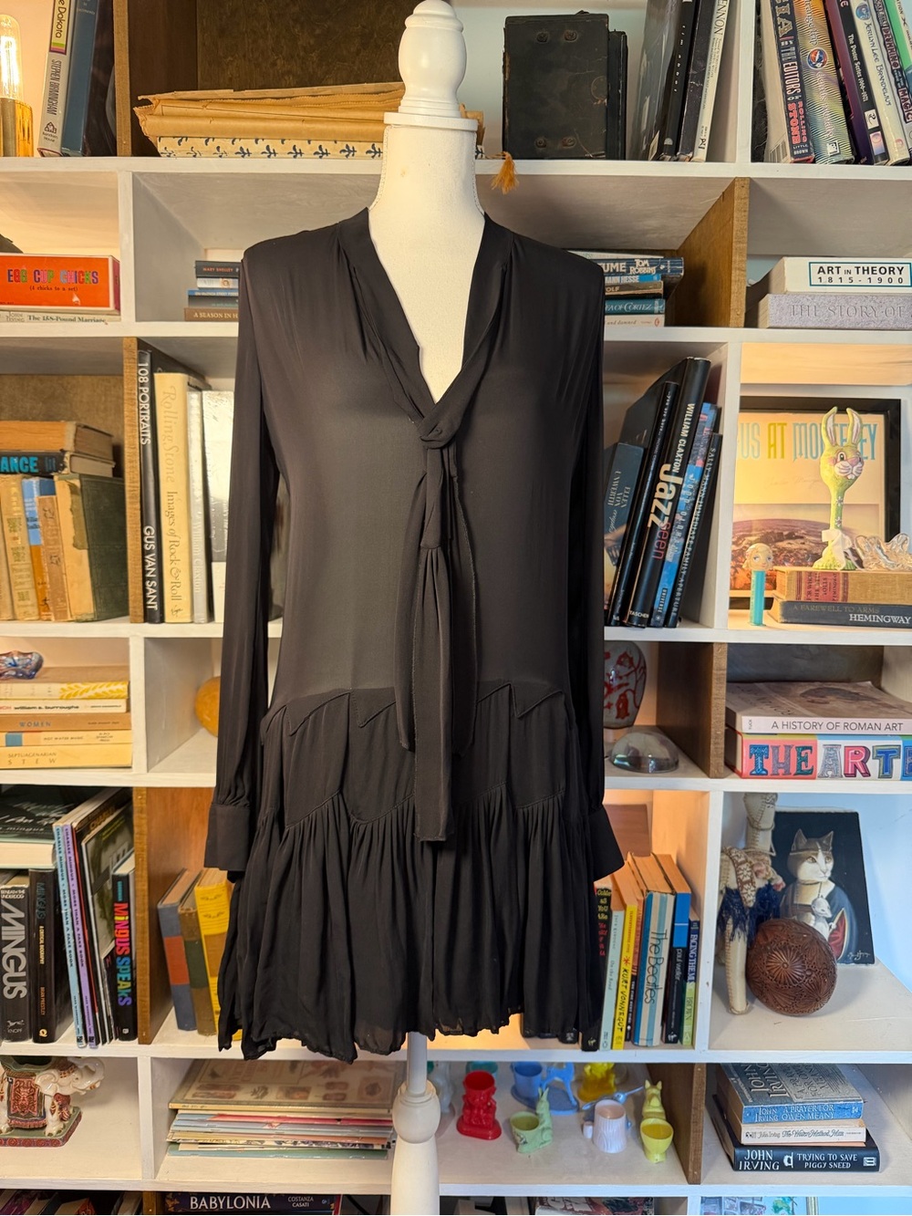 Women's Black Tie-Neck Long-Sleeve Pleated Tunic Top